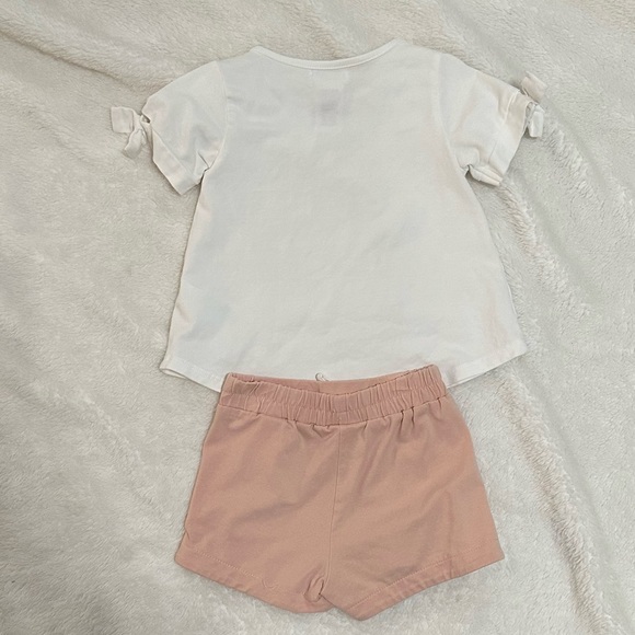 Emma's Garden Girl's Top & Shorts Set - 18M - Picture 2 of 3